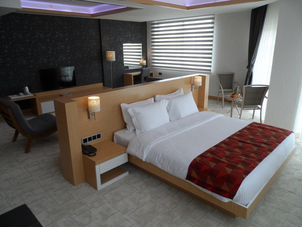 דניזלי Inci Class Hotel מראה חיצוני תמונה